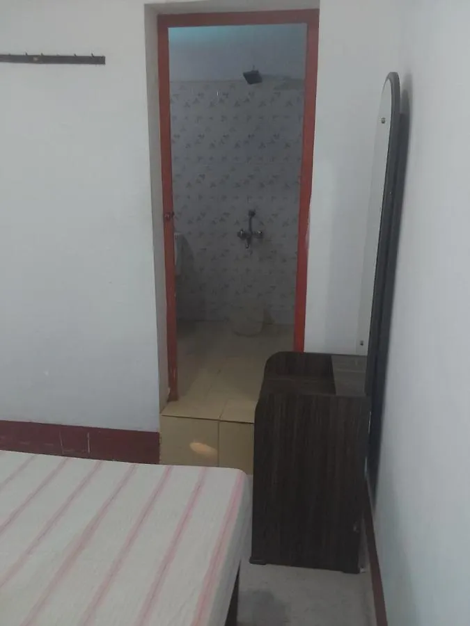 Johnson'S Homestay - Ecohouseboat Alappuzha Pensión