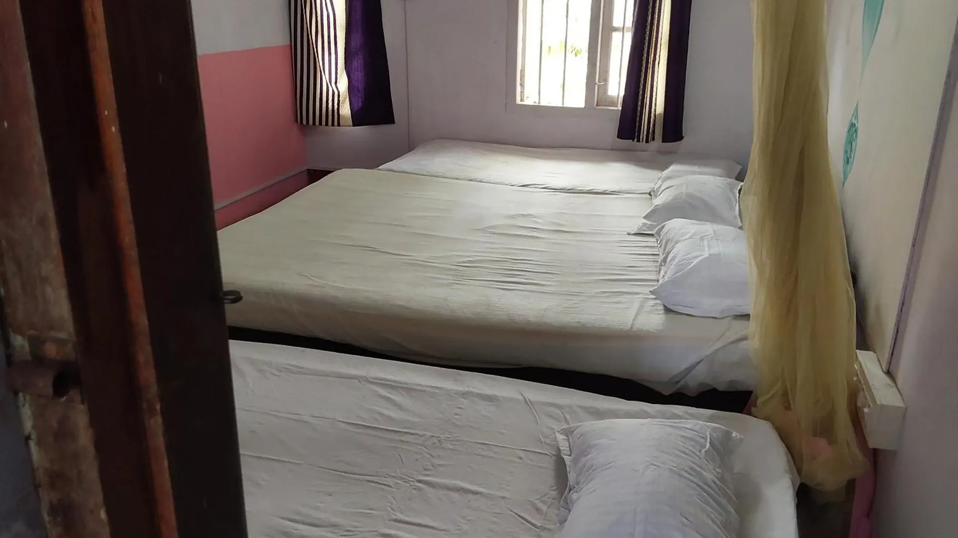 Johnson'S Homestay - Ecohouseboat Alappuzha 5*,  India