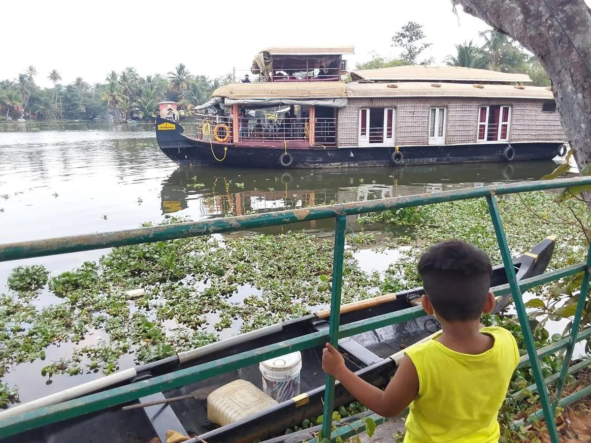 Johnson'S Homestay - Ecohouseboat Alappuzha